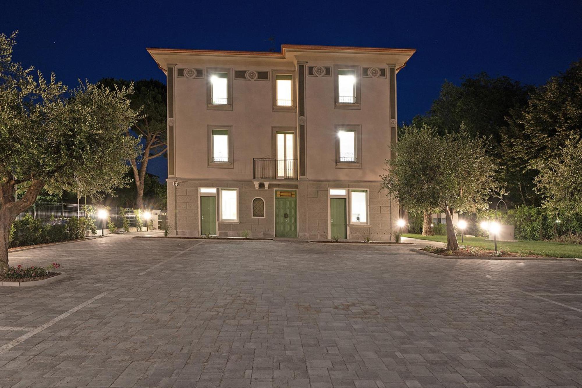 Villa Caterina Apartments By Wonderful Italy Desenzano del Garda Exteriér fotografie